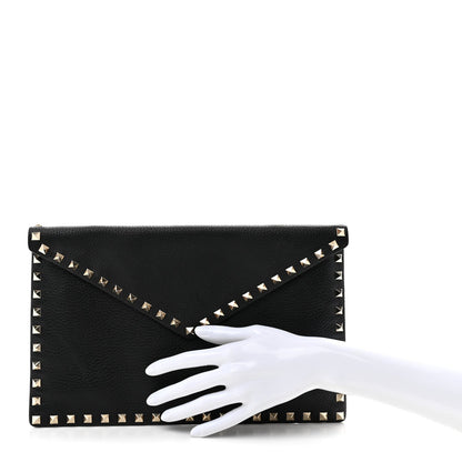 Pebbled Calfskin Large Rockstud Envelope Clutch Black