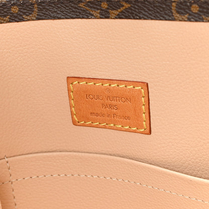 Monogram Sac Plat