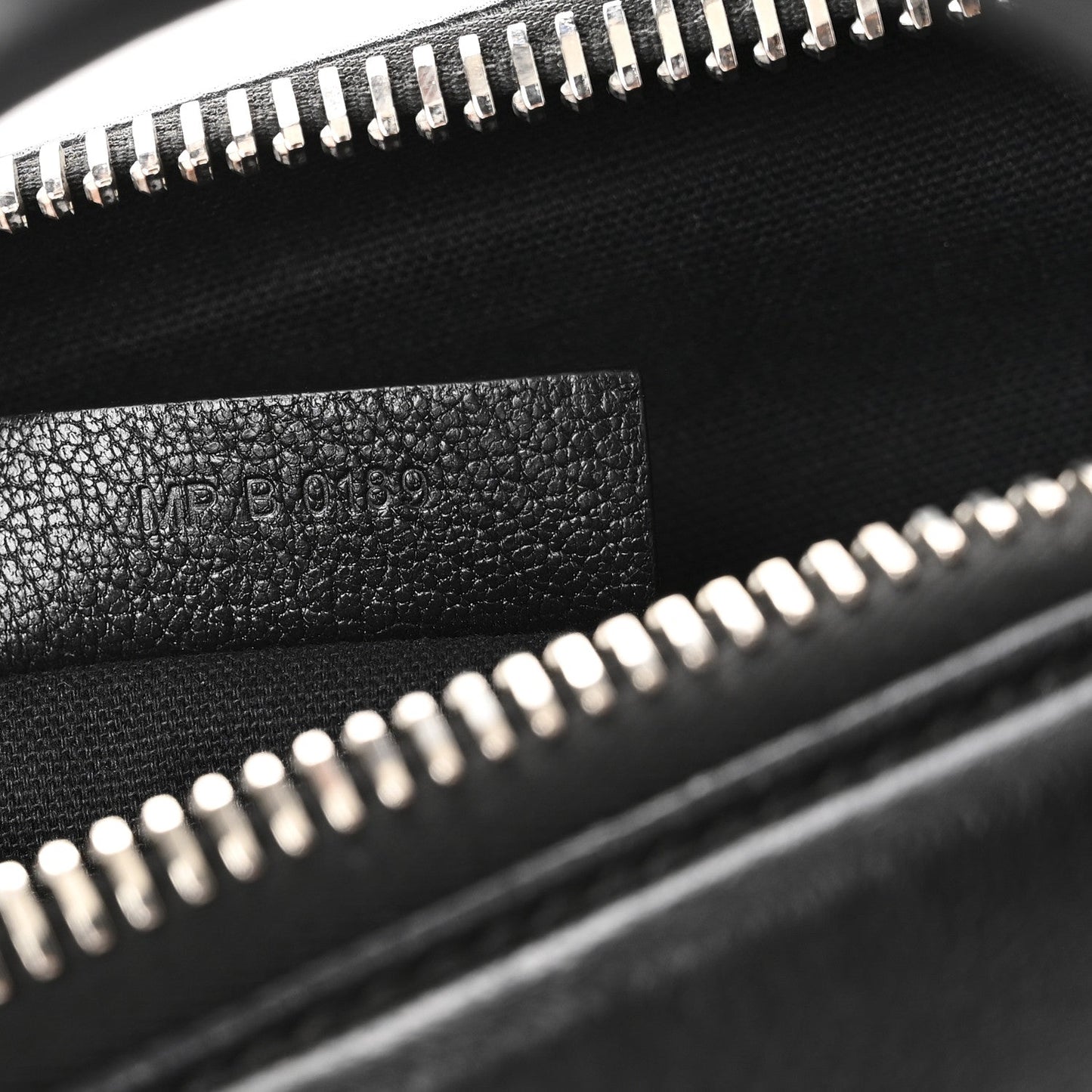 Sugar Goatskin Small Antigona Black