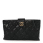 Crumpled Grained Calfskin Quilted Coco Pleats Clutch Black