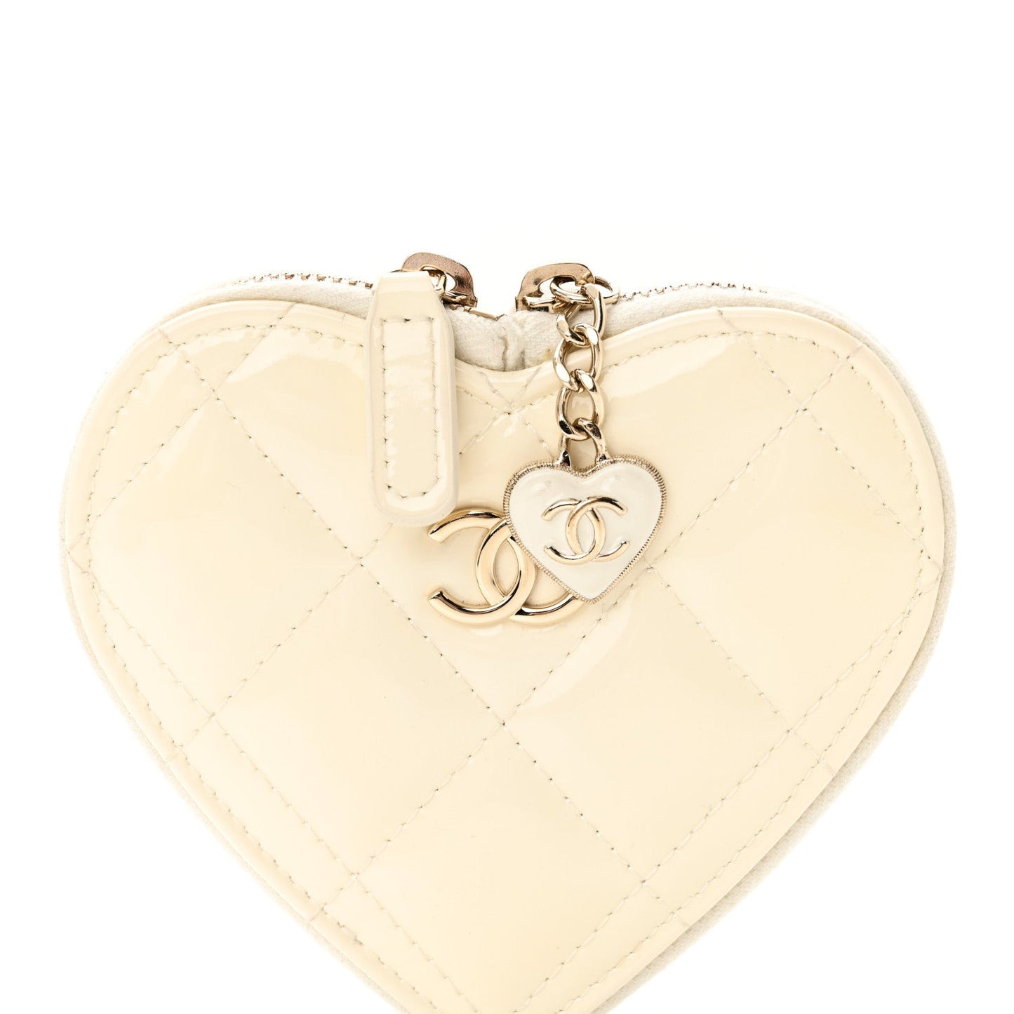Patent Calfskin Resin Quilted CC Heart Clutch With Chain Black