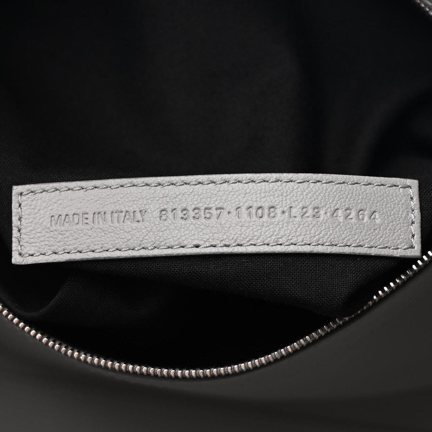 Smooth Calfskin Small Hampton Carry All Bag Grey