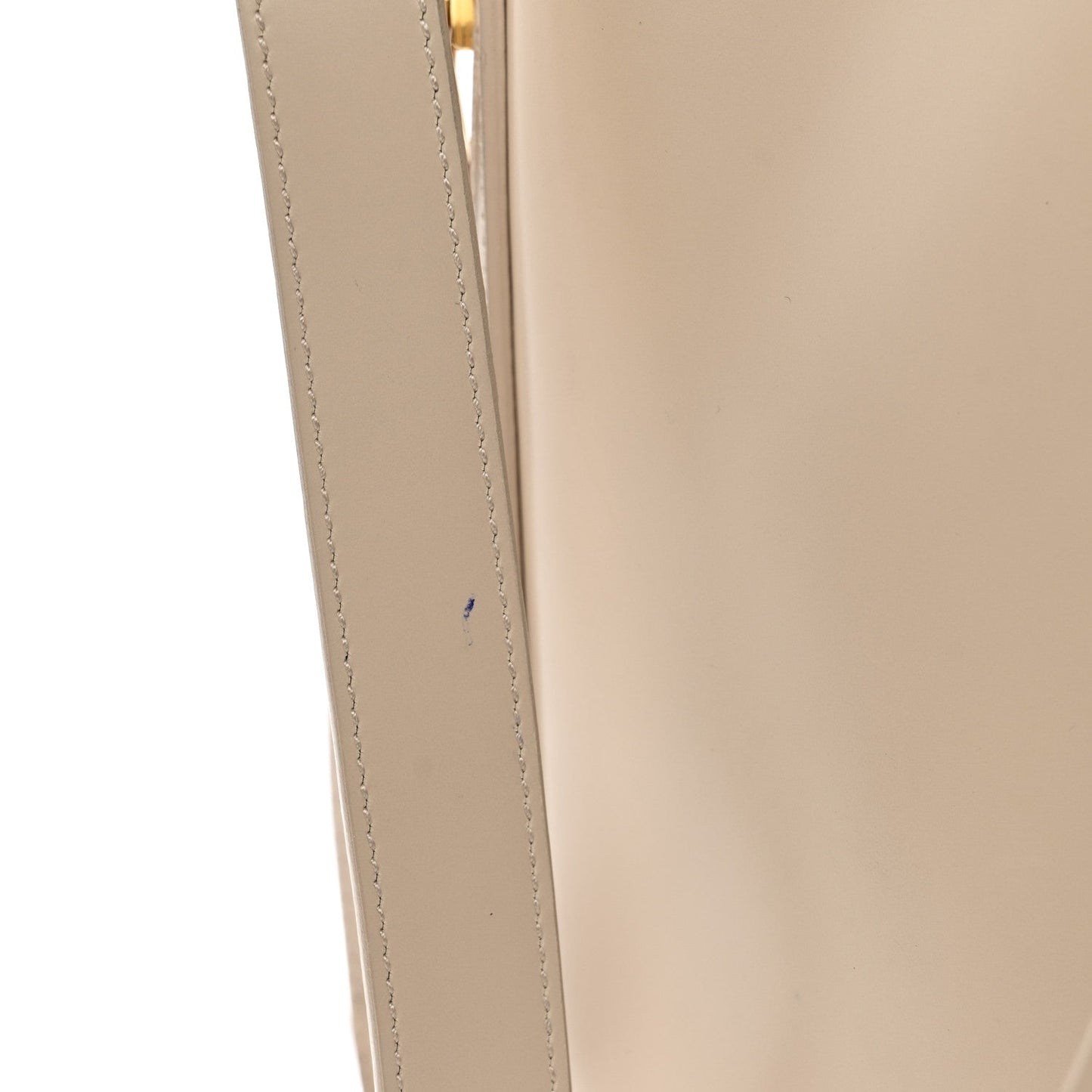 Calfskin Medium Emmanuelle Bucket Bag Nude Powder