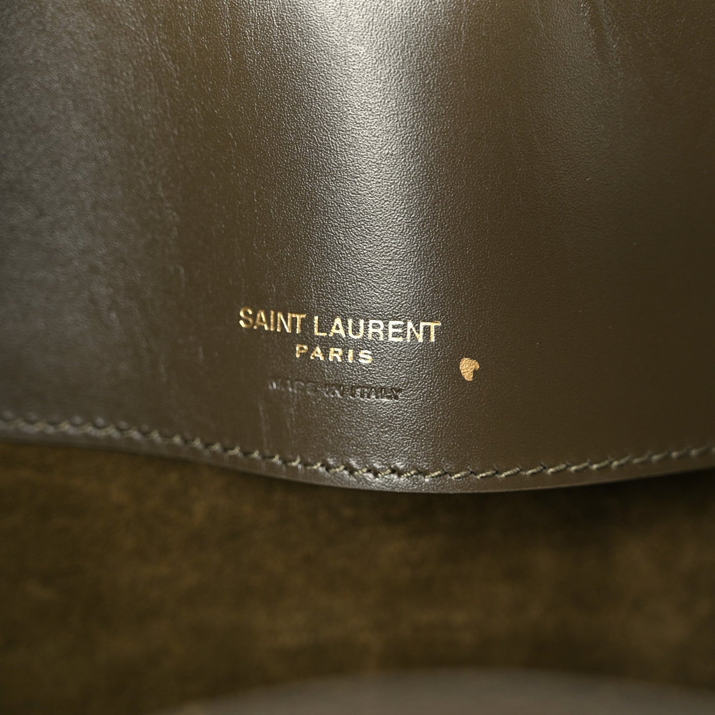 Shiny Calfskin Le 37 Bucket Bag Deep Musk