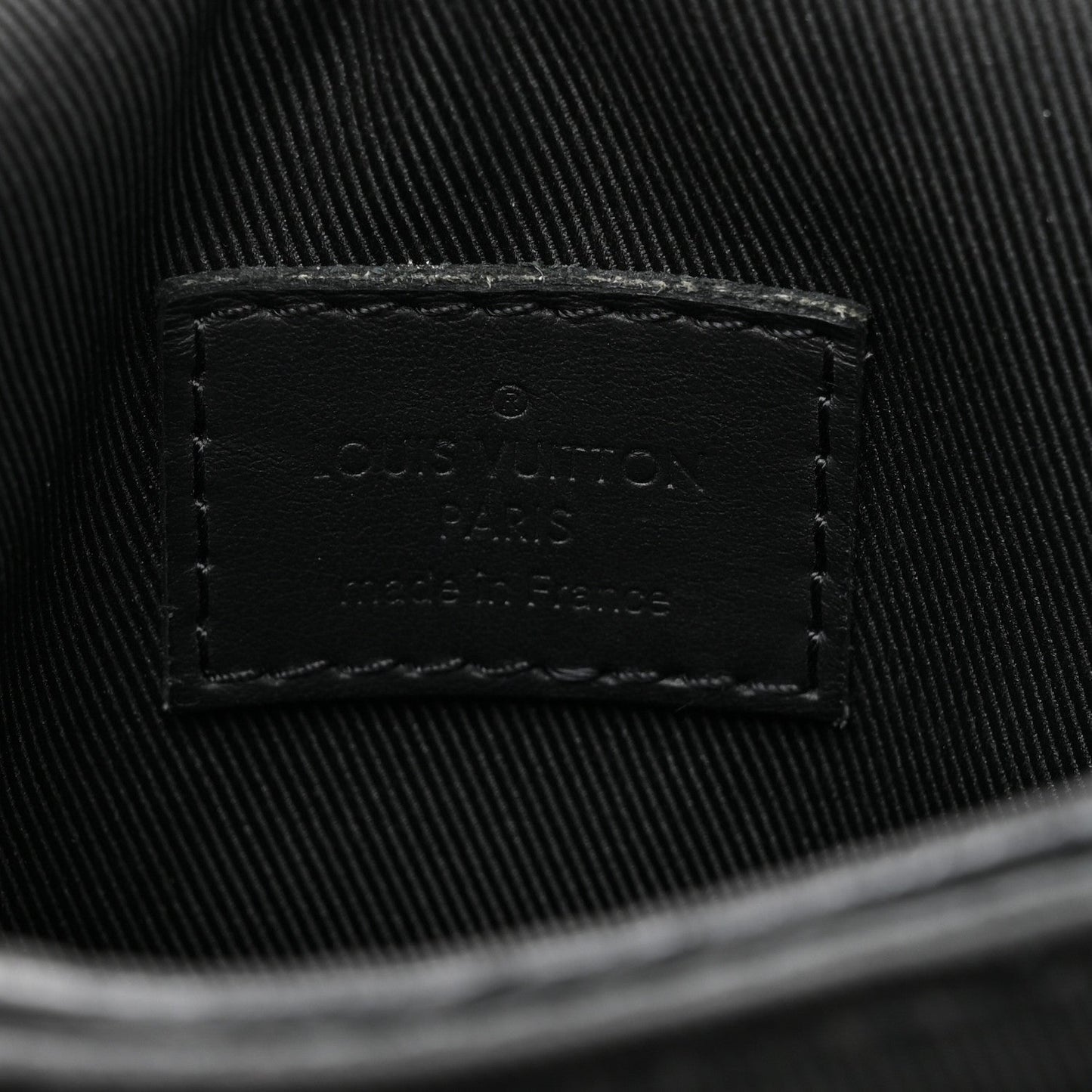 Taurillon Monogram S Lock Wearable Wallet Black