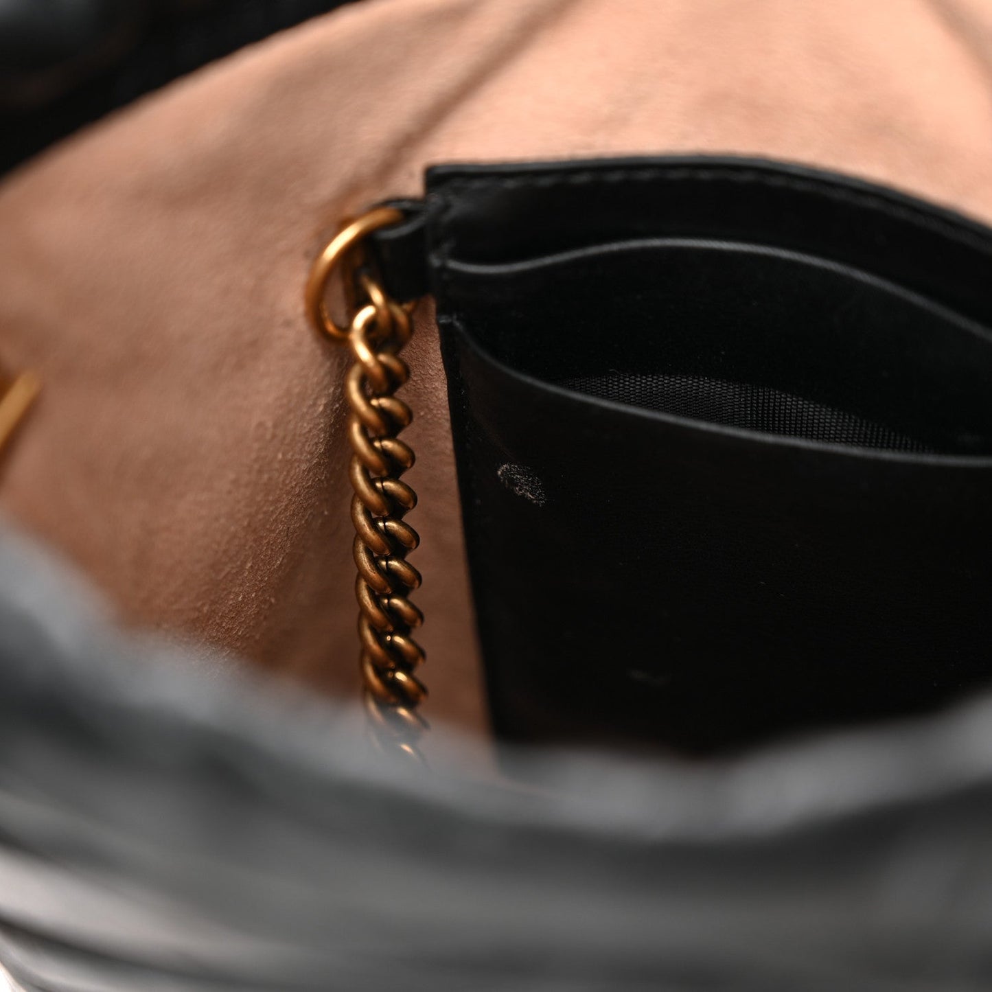 Calfskin Matelasse Mini GG Marmont 2.0 Bucket Bag Black