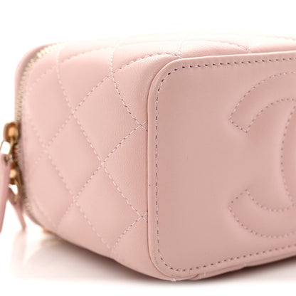 Lambskin Quilted Pearl Enamel Small Vanity Case With Chain Light Pink