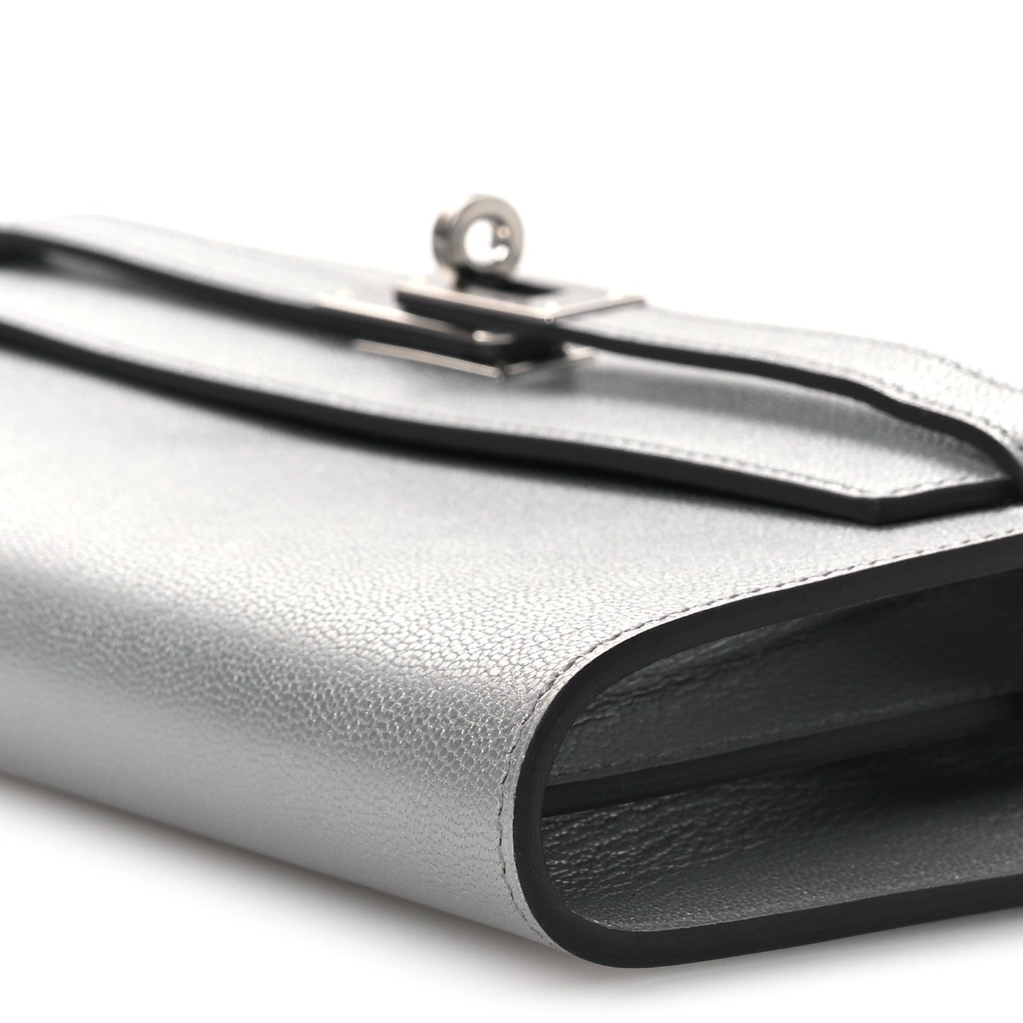 Metallic Chevre Chamkilight Kelly Wallet To Go Argent