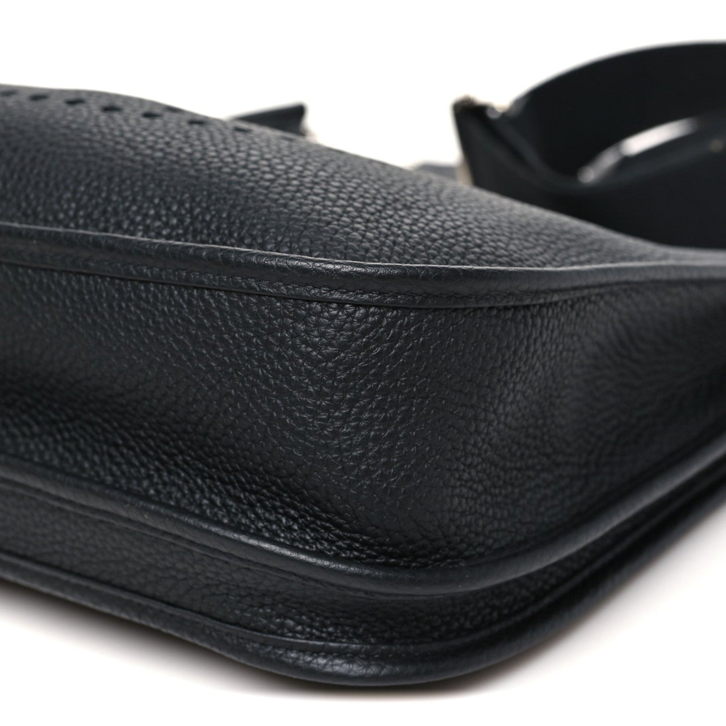 Taurillon Clemence Evelyne III PM Black