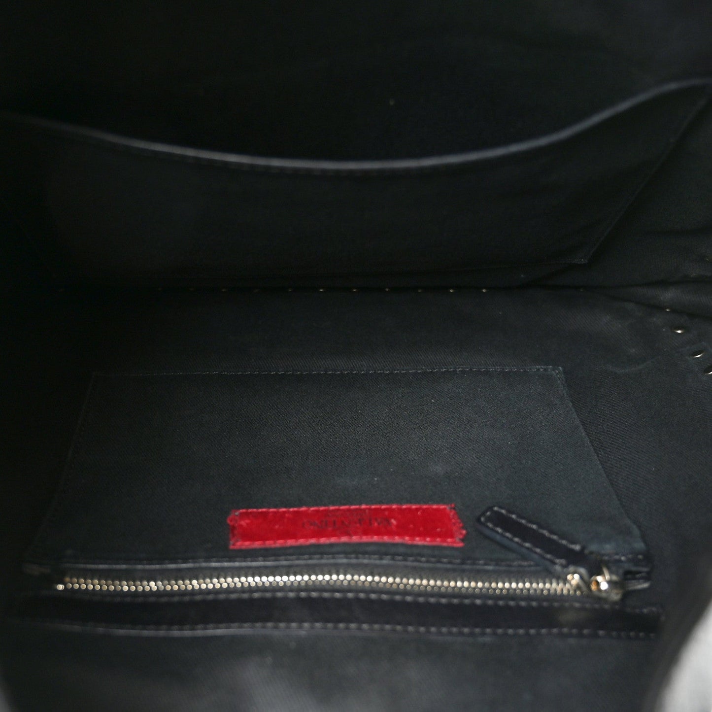Vitello Calfskin Small Rockstud Flip-Lock Messenger Bag Black
