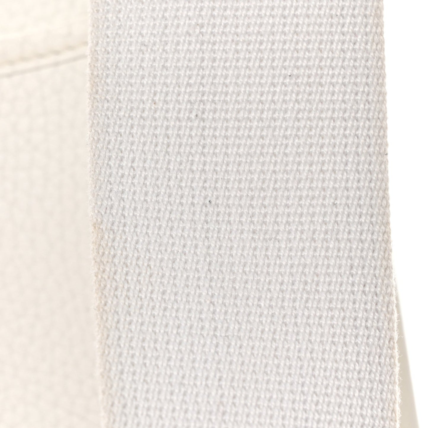 Taurillon Clemence Evelyne II PM White