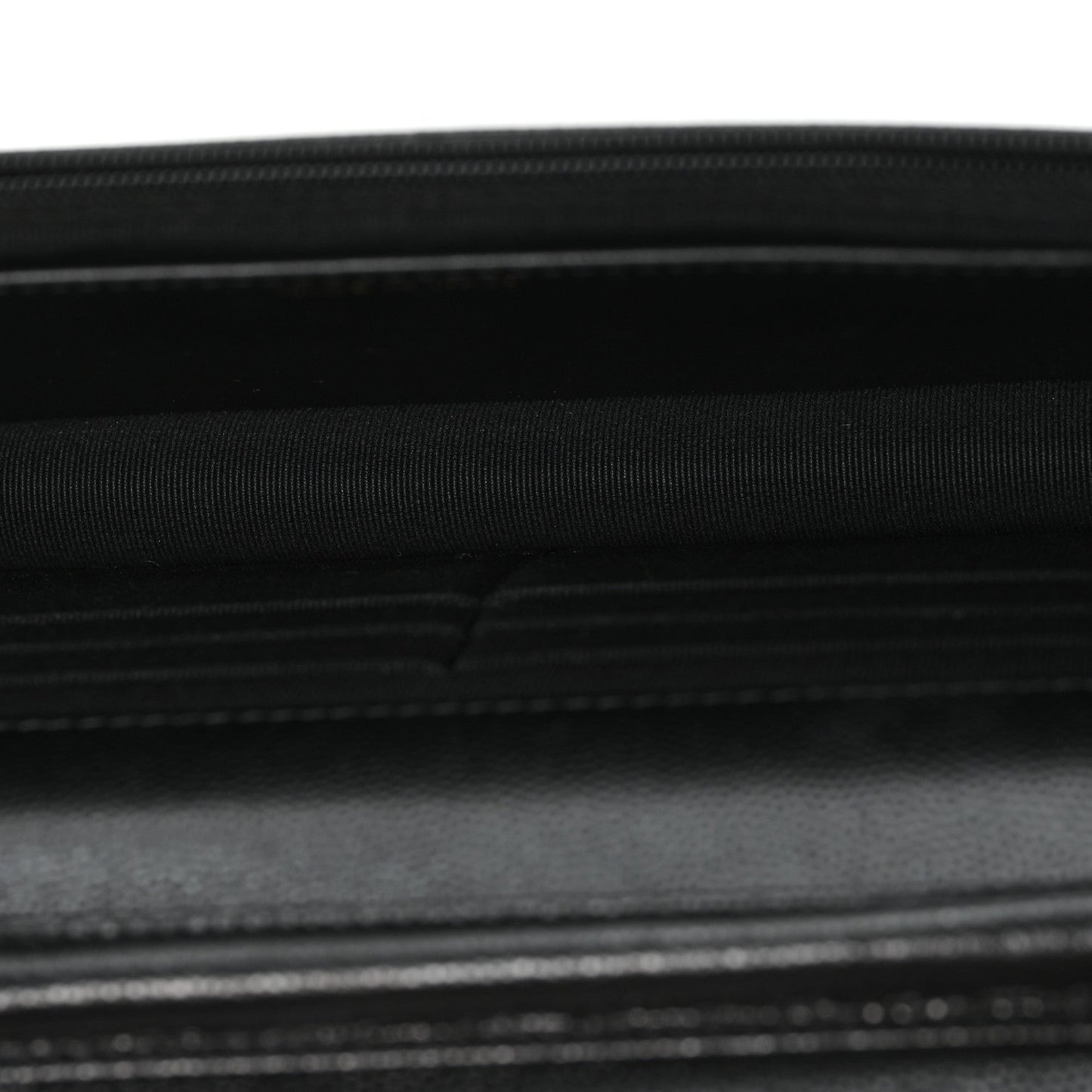 Caviar Quilted Crystal Heart CC Wallet On Chain WOC Black