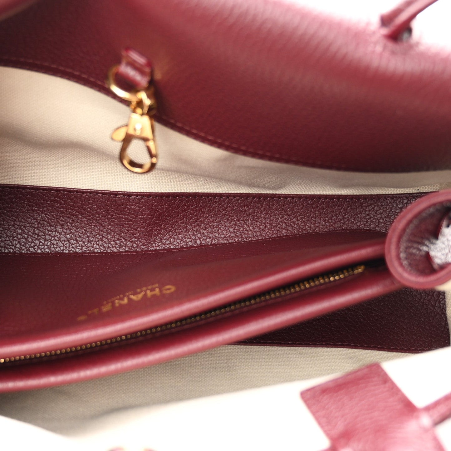 Grained Calfskin Stitched Urban Essentials Small Shopping Bag Burgundy