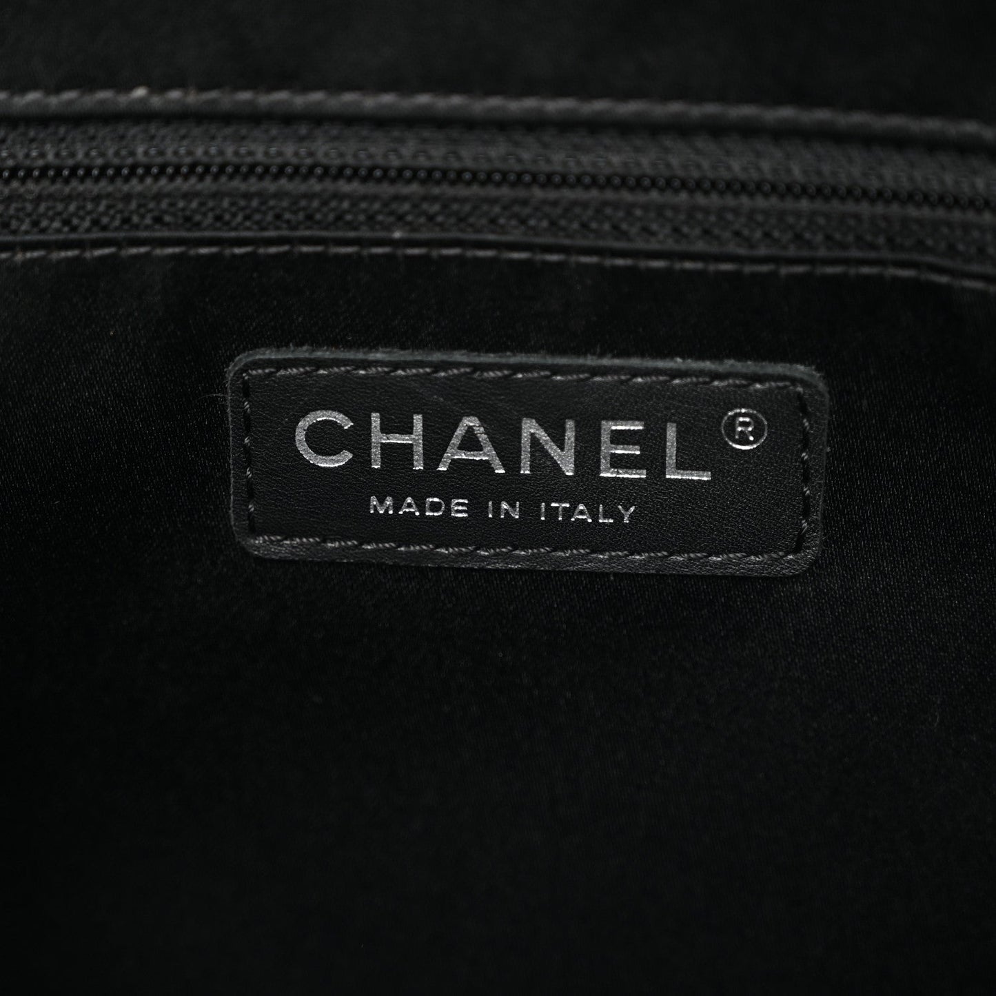 Caviar Quilted XL Grand Shopping Tote GST Black