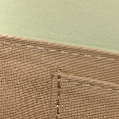 Smooth Calfskin Le Carinu Light Green
