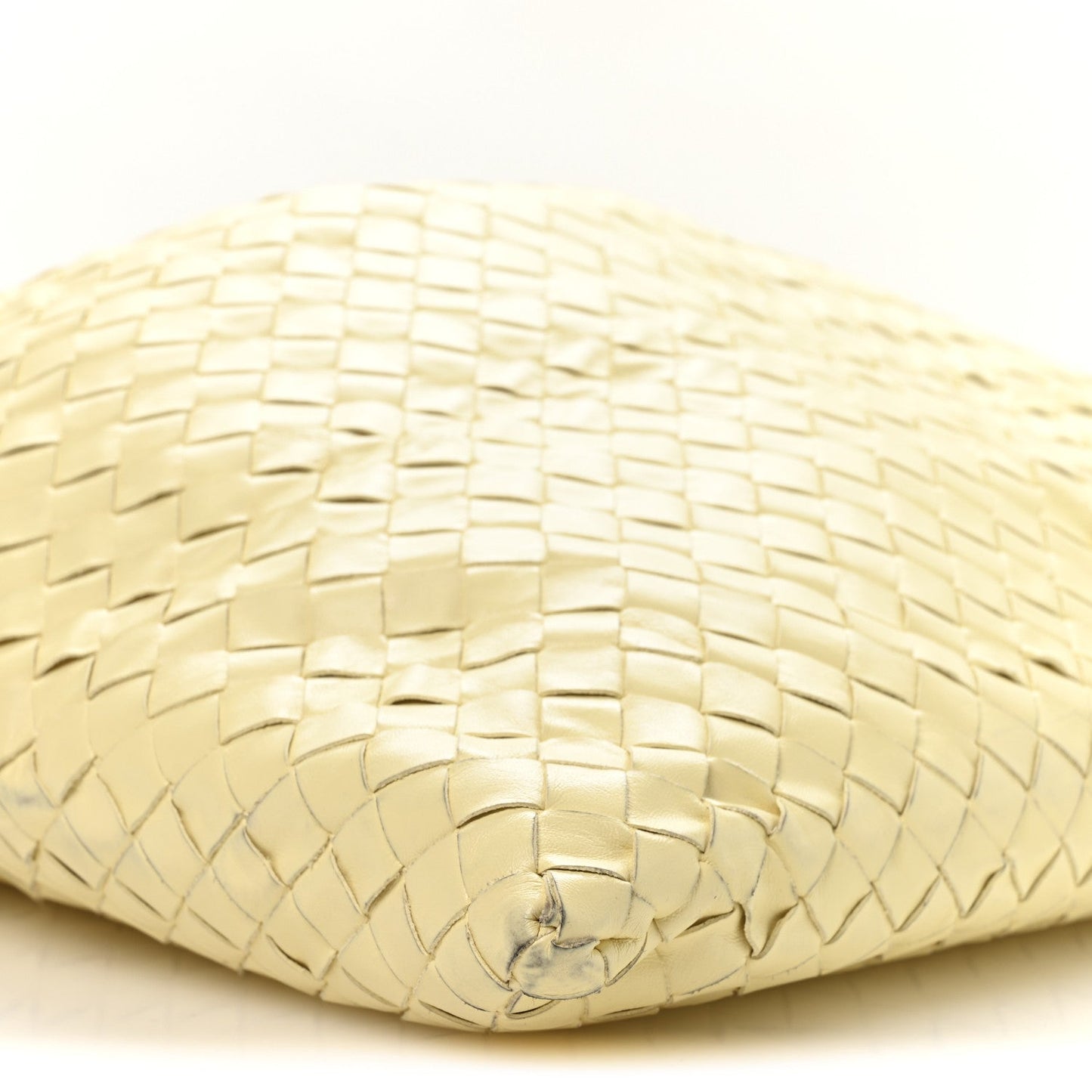 Calfskin Intrecciato Large Hop Camomile