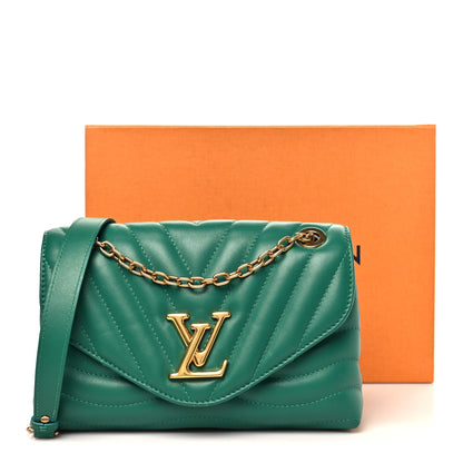 Calfskin New Wave Chain Bag MM NM Emerald