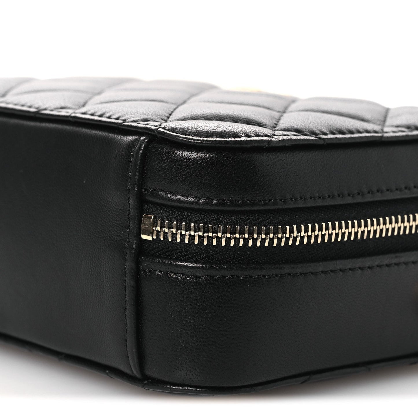 Lambskin Quilted CC Pearl Crush Camera Case Black