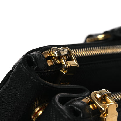 Saffiano Large Galleria Double Zip Tote Black