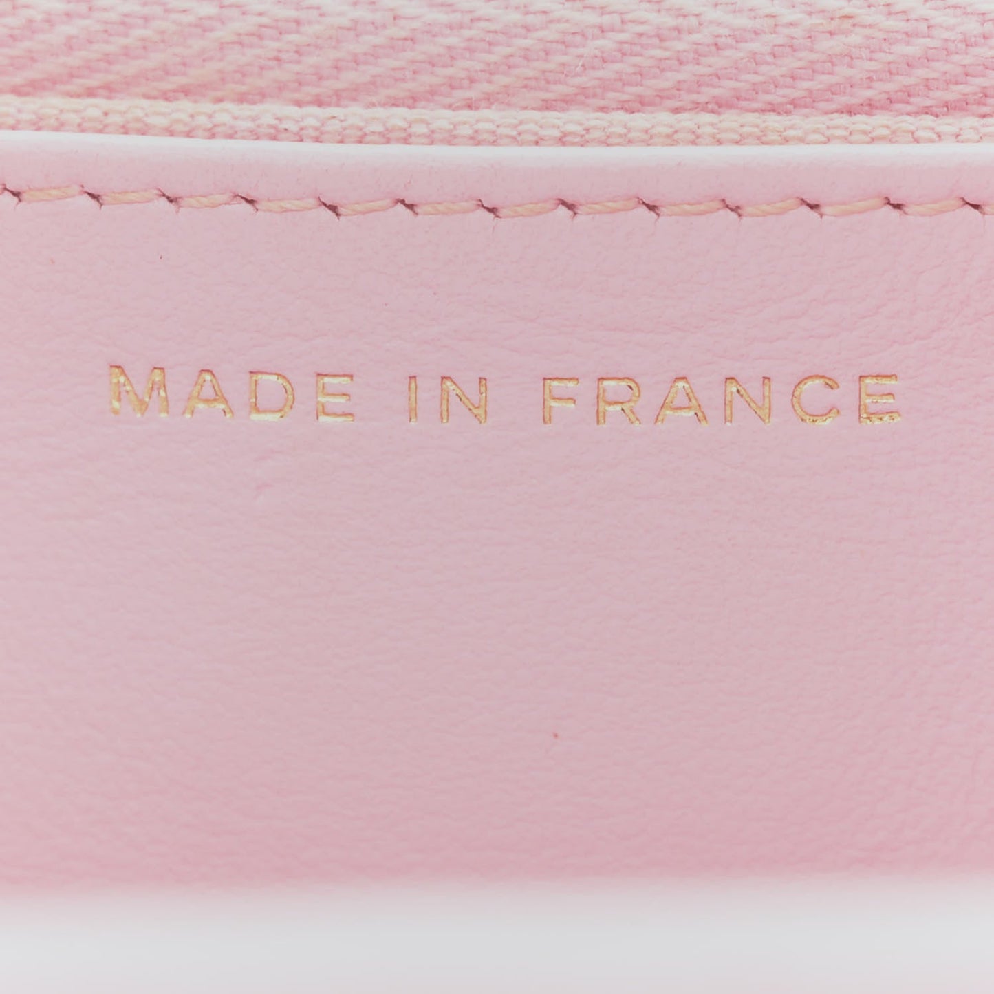 Caviar Quilted Wallet on Chain WOC Light Pink