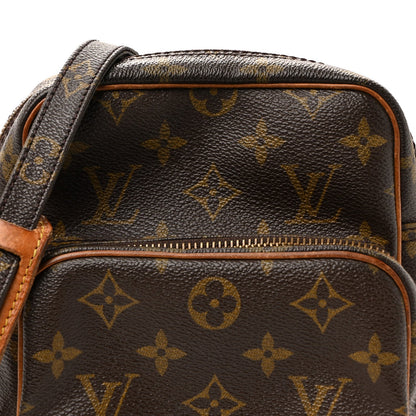Monogram Amazone