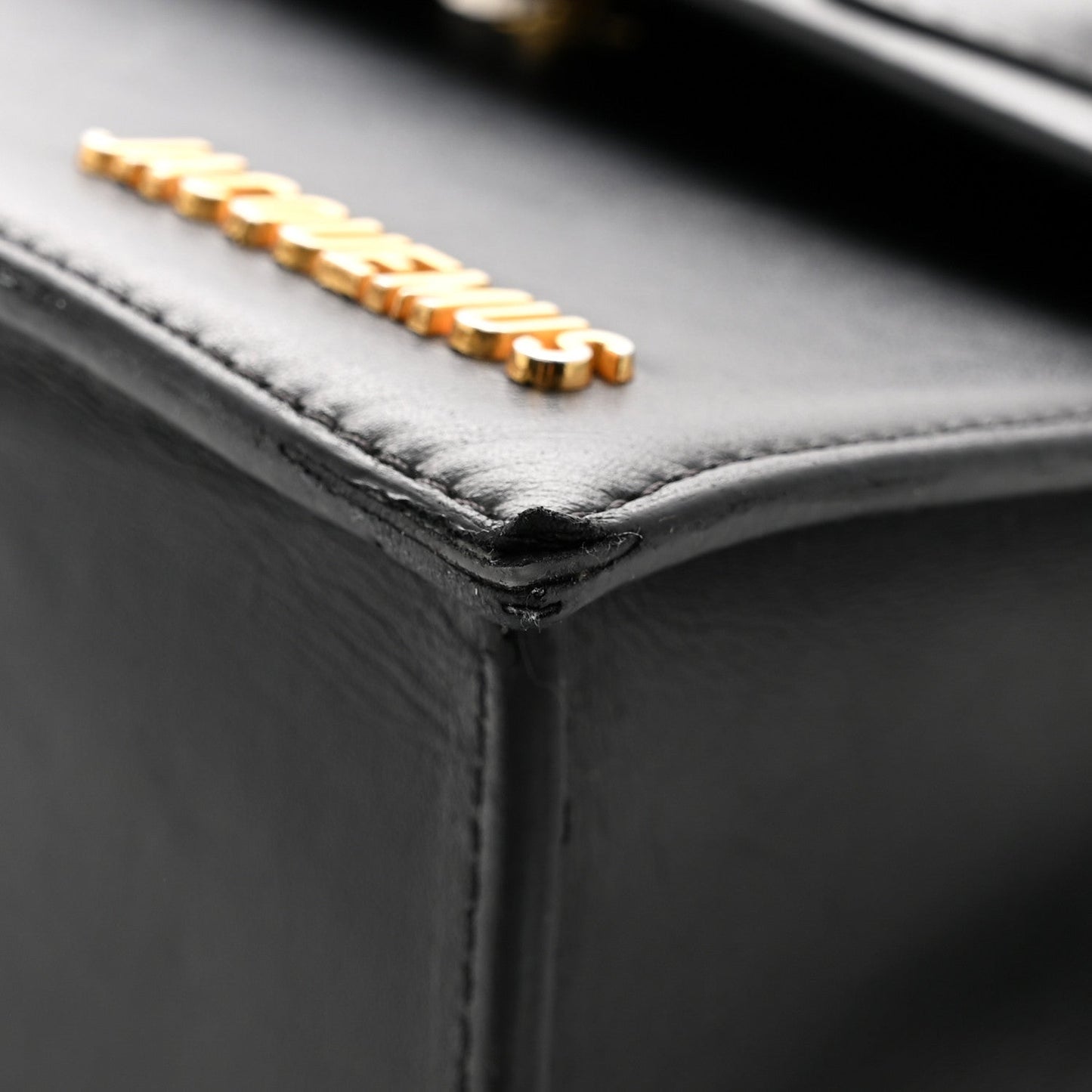 Smooth Calfskin Le Grand Chiquito Black