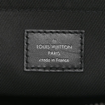 Taurillon Monogram Steamer Messenger Black