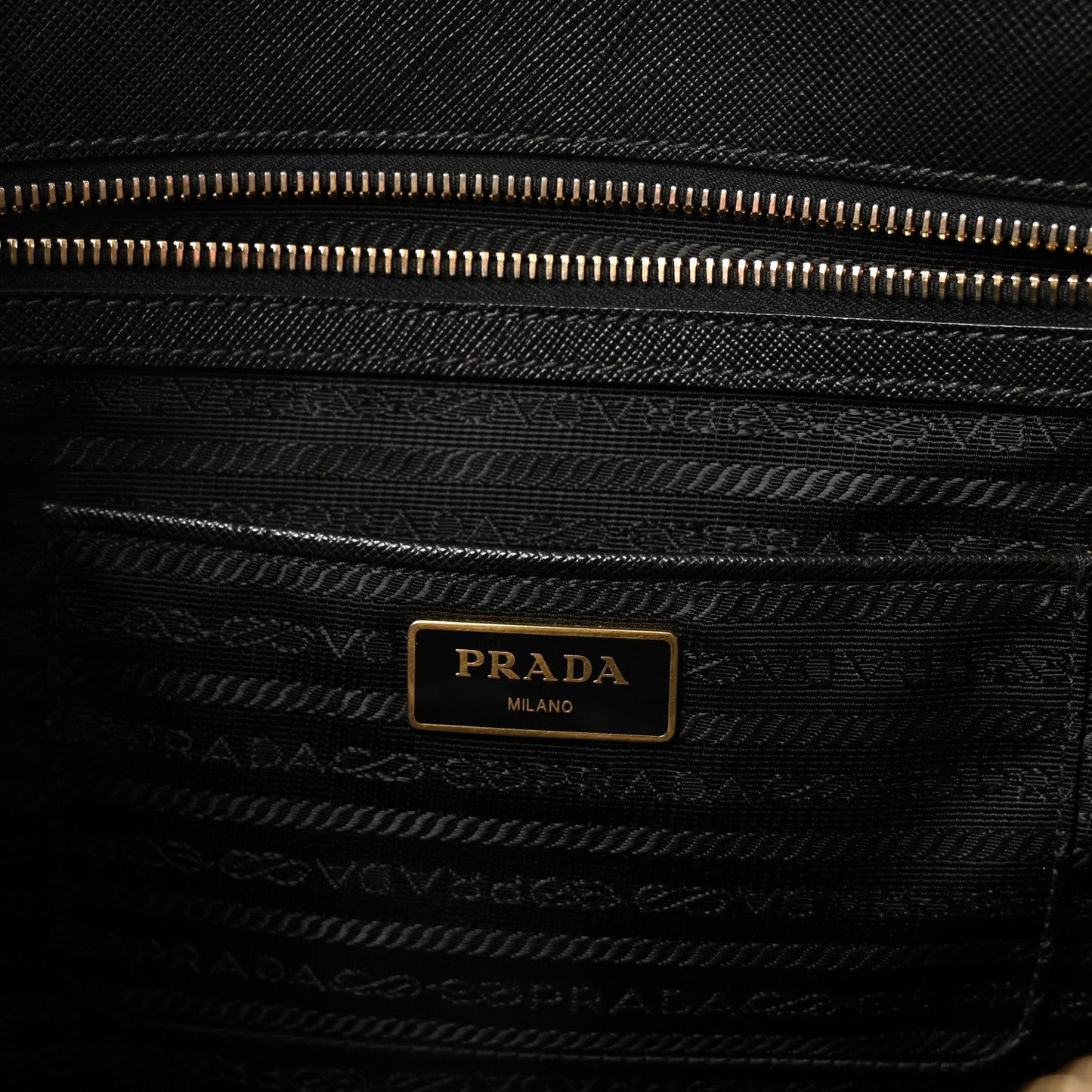 Saffiano Large Galleria Double Zip Tote Black