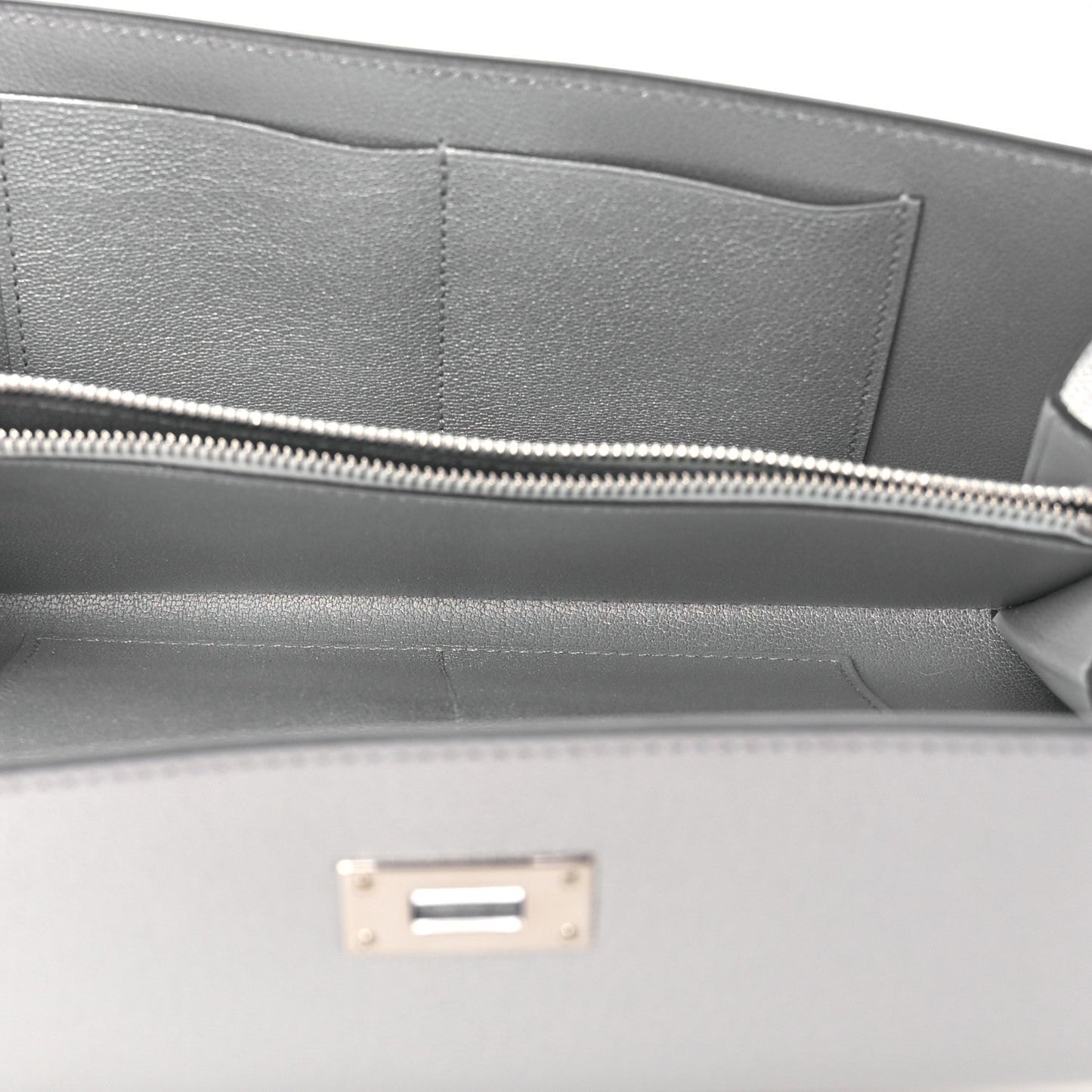 Metallic Chevre Chamkilight Kelly Wallet To Go Argent