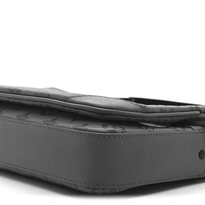 Calfskin Monogram Shadow Trio Messenger Anthracite Gray
