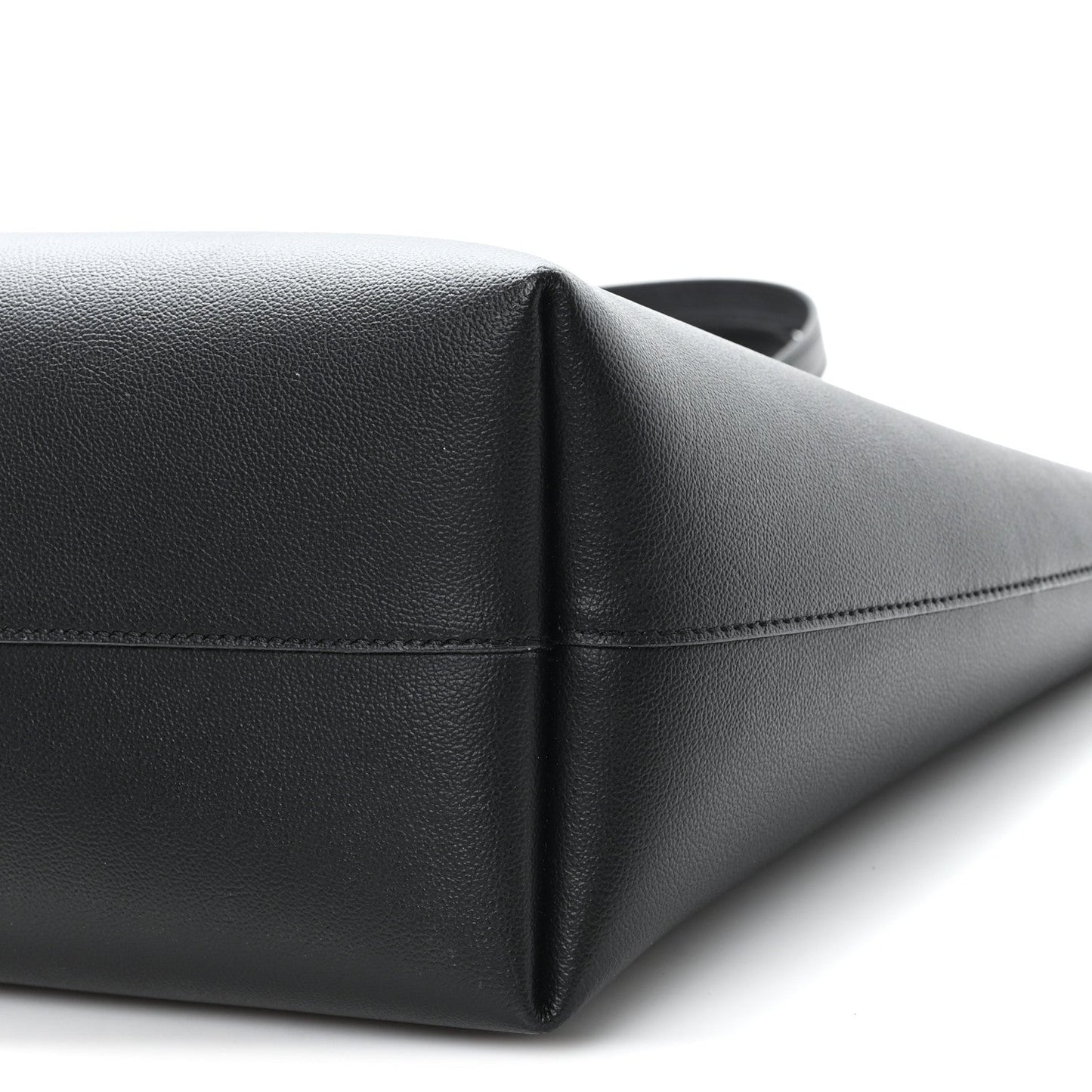Calfskin Virtus Tote Black