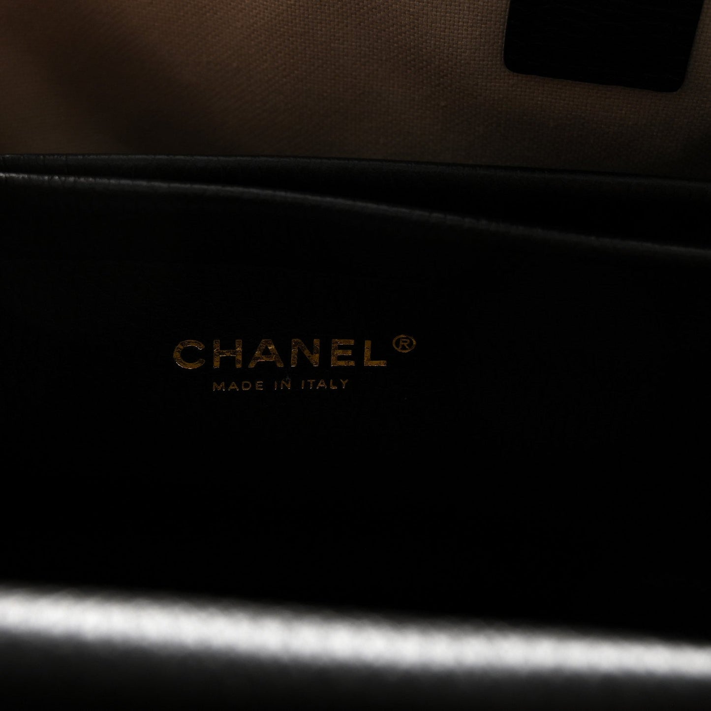 Grained Calfskin Stitched Urban Essentials Small Shopping Bag Black