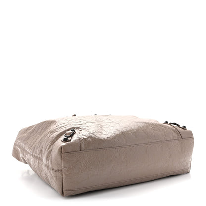 Arena Lambskin Classic Hardware Medium Le City Hobo Bag Sesame