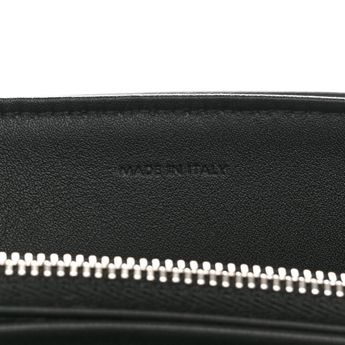 Supple Calfskin Teen Victoire Black