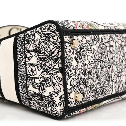 Canvas Around the World Embroidered Medium Lady D-Lite White Multicolor