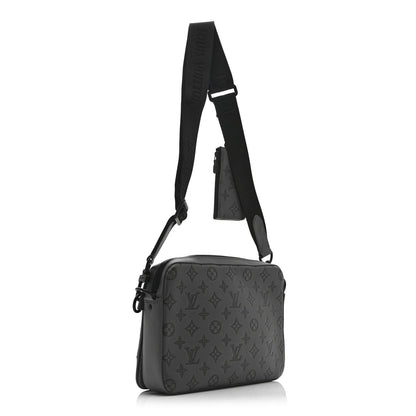 Calfskin Monogram Shadow Trio Messenger Anthracite Gray