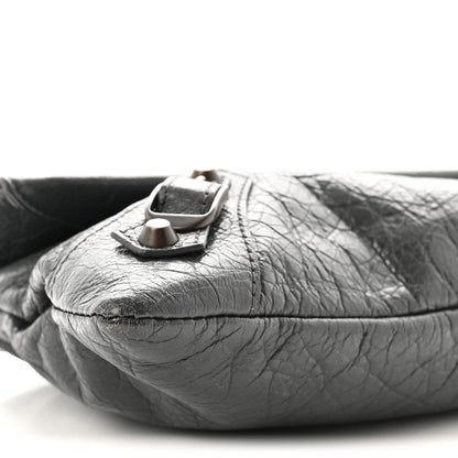 Agneau Classic Hardware Envelope Strap Clutch Gris Fossile