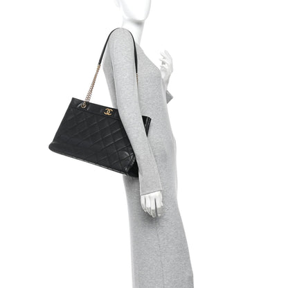 Caviar Quilted Shopping Tote Black