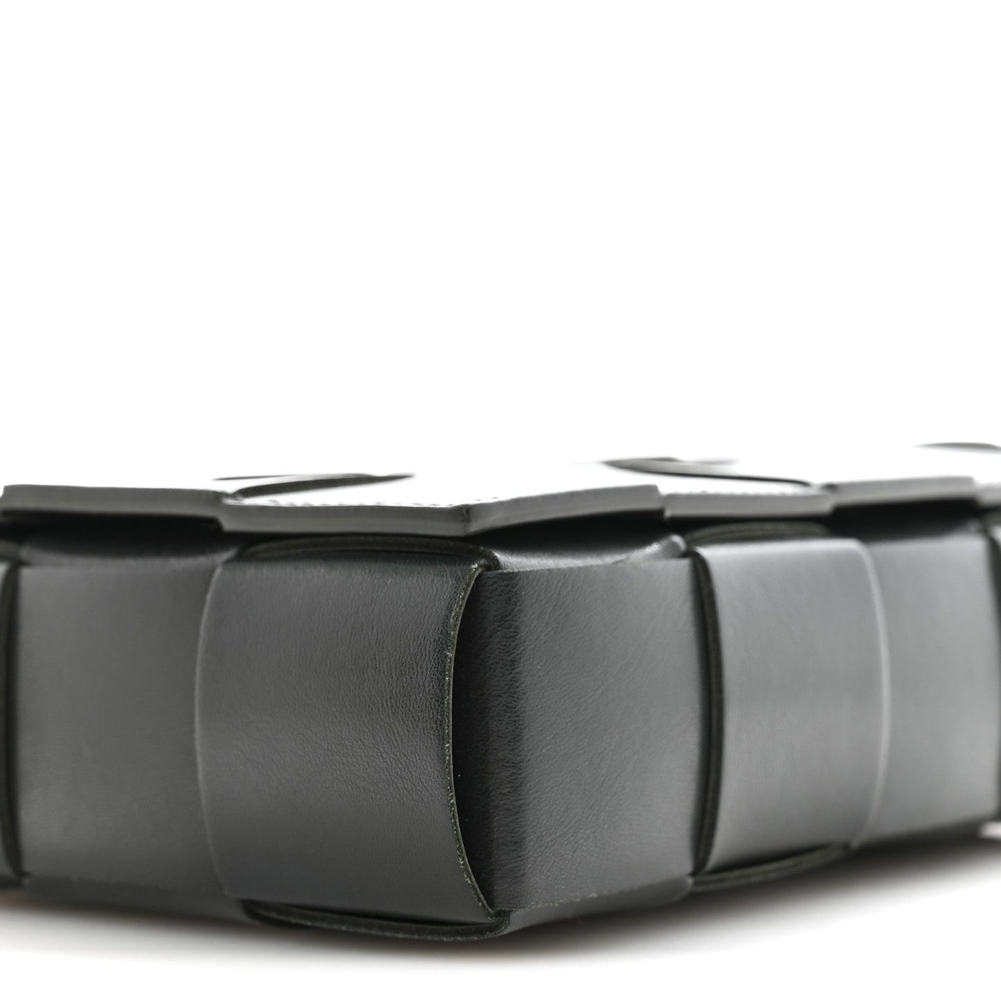 Calfskin Maxi Intreccio Cassette With Strap Bag Dark Green