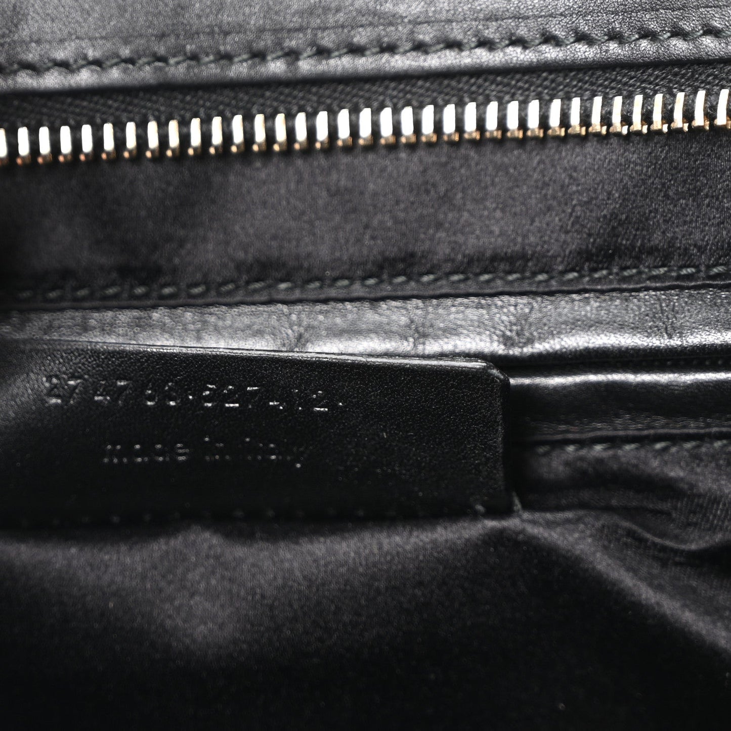 Textured Calfskin Medium Cabas ChYc Black