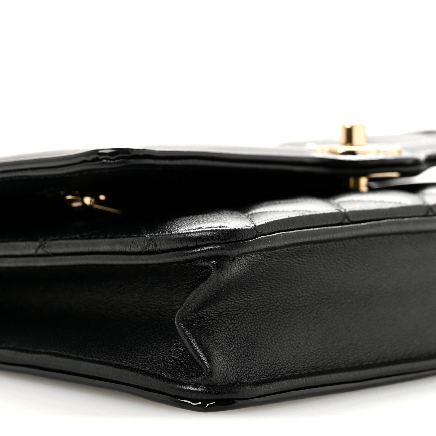 Lambskin Patent Calfskin Quilted Hold The Line CC Wallet On Chain WOC Black