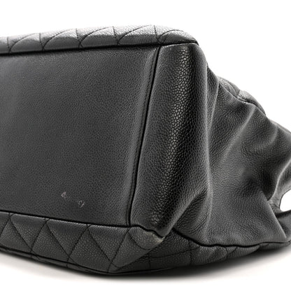 Caviar Quilted Grand Shopping Tote GST Black