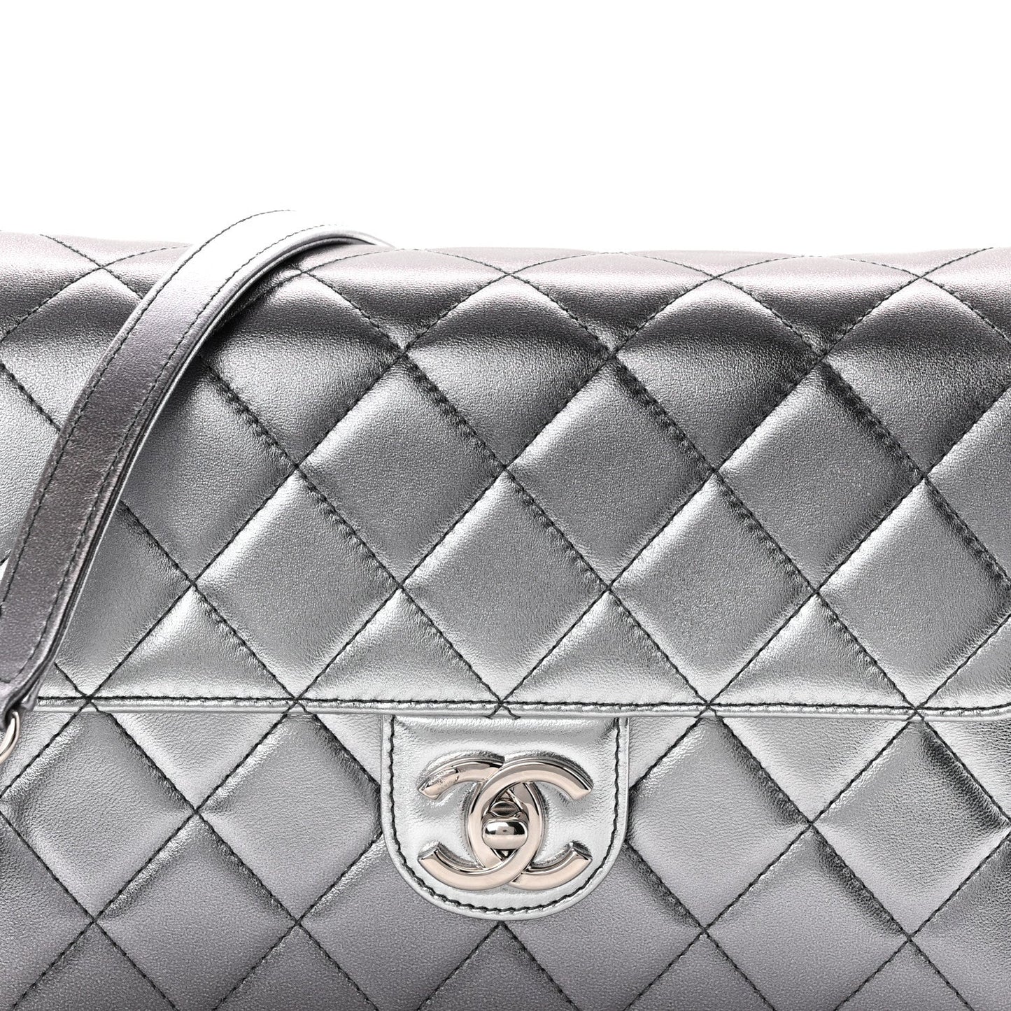 Metallic Lambskin Large Like A Wallet Flap Silver