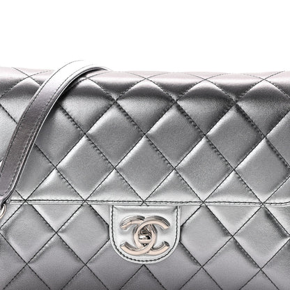 Metallic Lambskin Large Like A Wallet Flap Silver