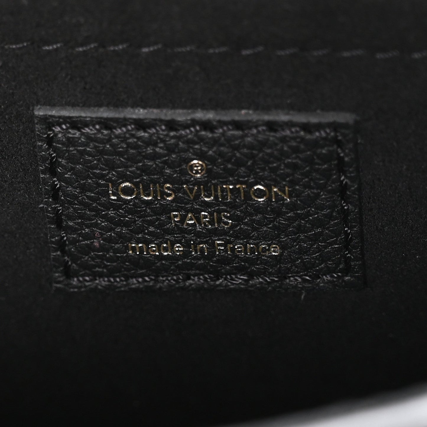 Grained Calfskin Lockme Tender Black