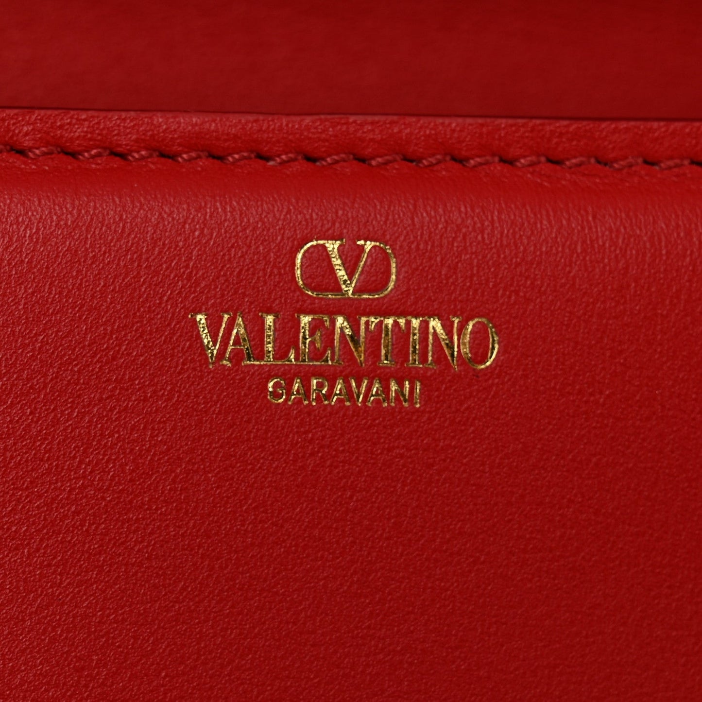 Calfskin Enamel Vlogo Small Loco Shoulder Bag Rouge Pur