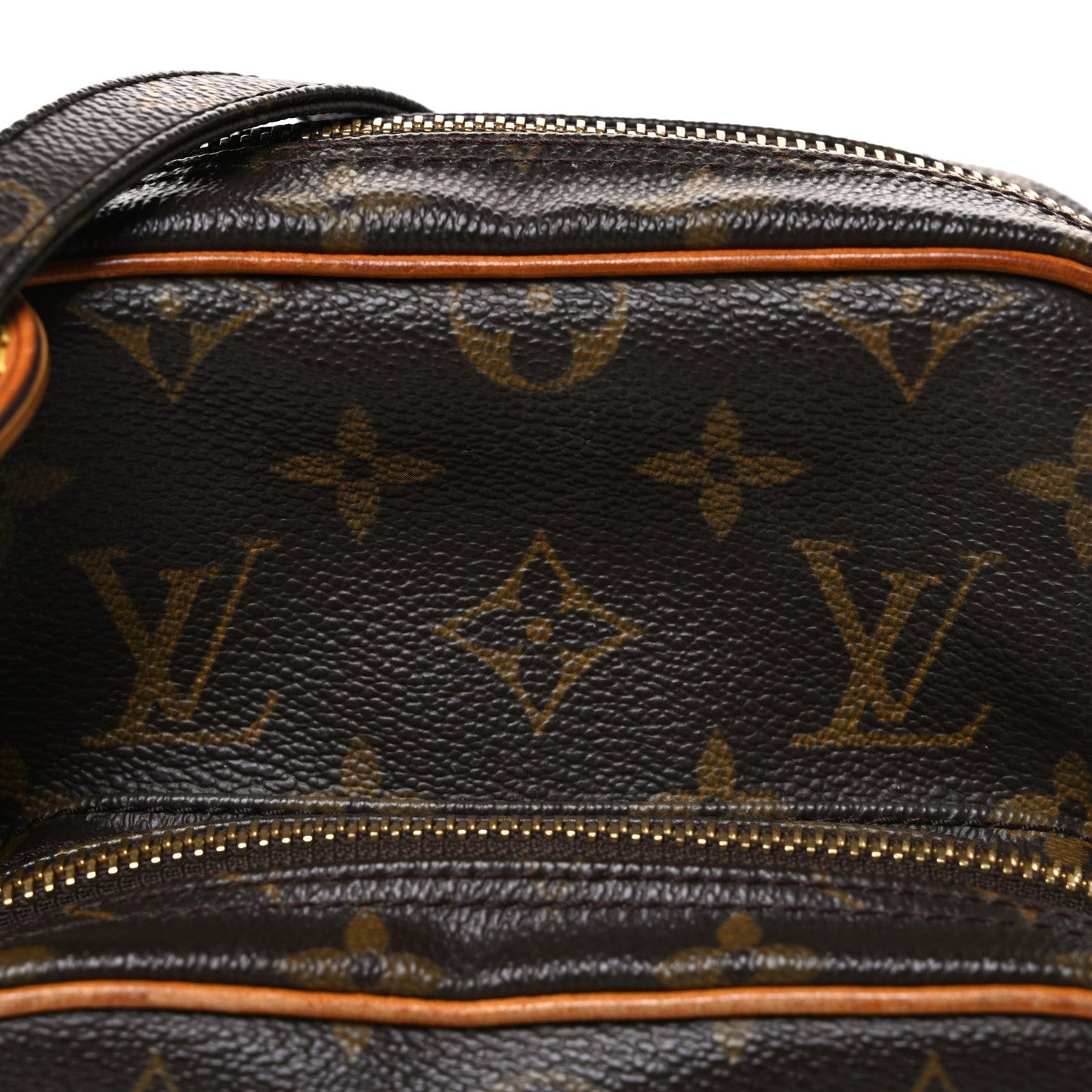 Monogram Amazone