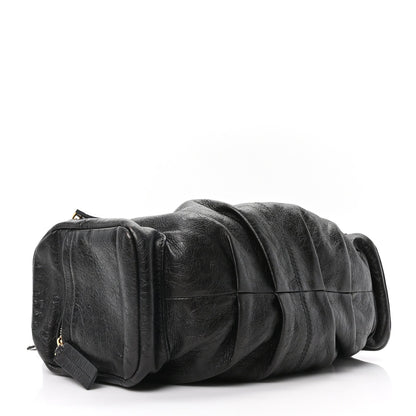 Crinkled Calfskin Large Grand Tour Multipocket Bag Black