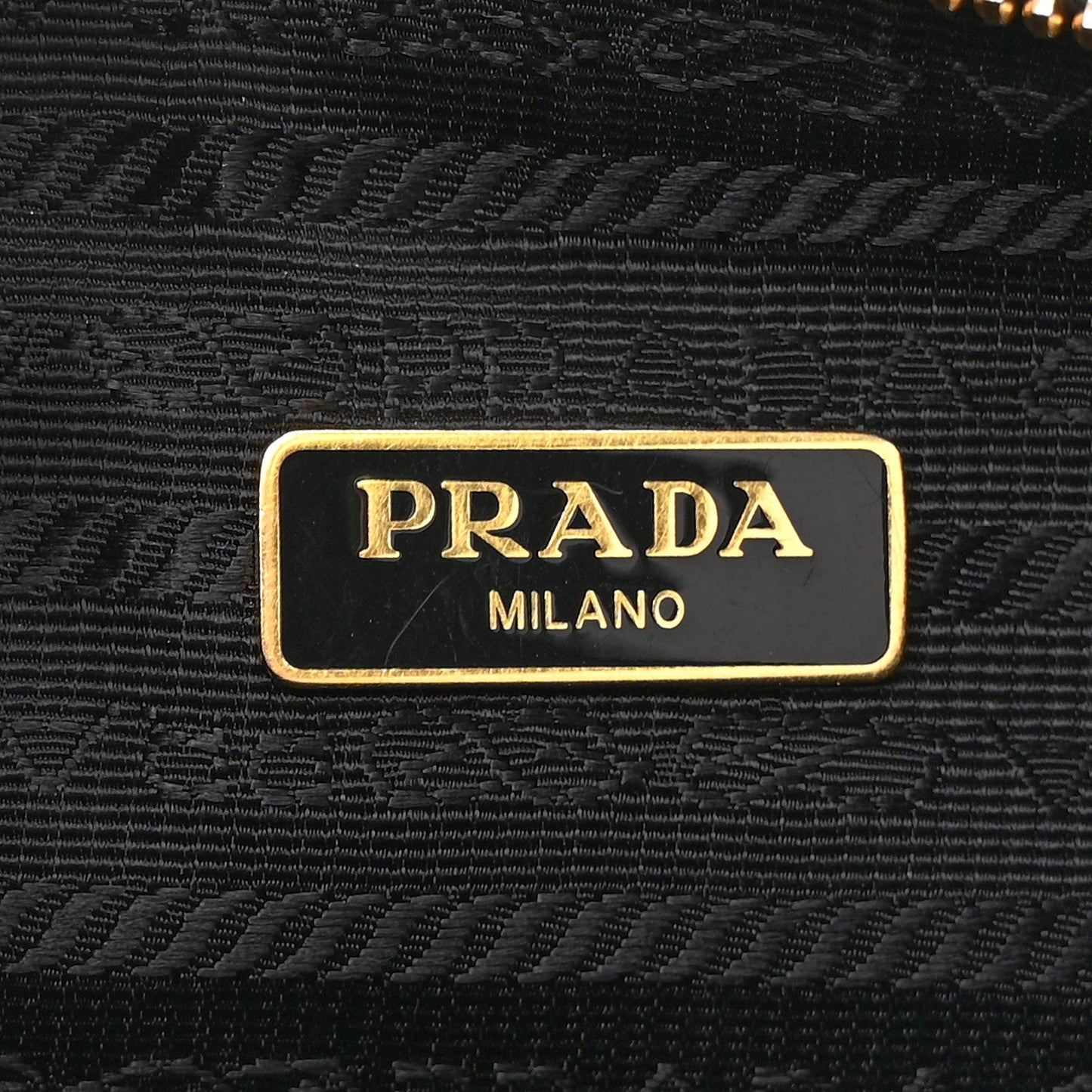 Saffiano Lux Re-Edition 2005 Shoulder Bag Black