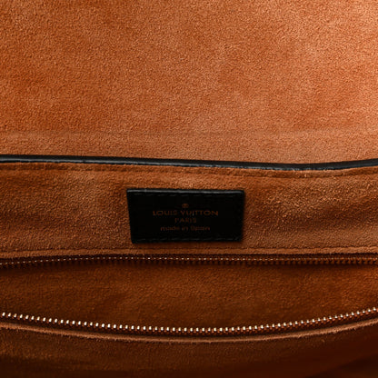 Grained Calfskin Low Key Messenger Black